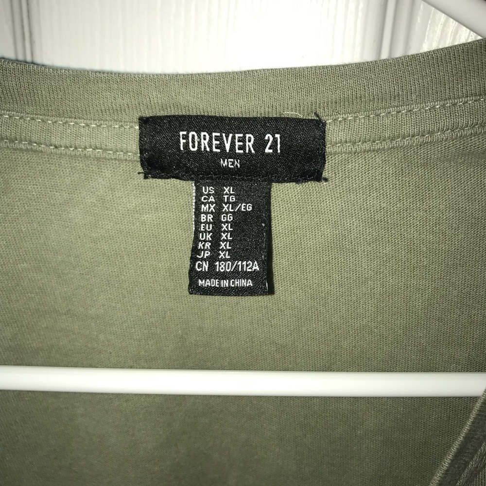t-shirt - Picture 2 of 2